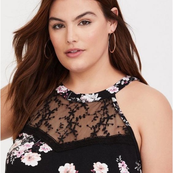 Torrid super soft high lace inset tank - Picture 2 of 11